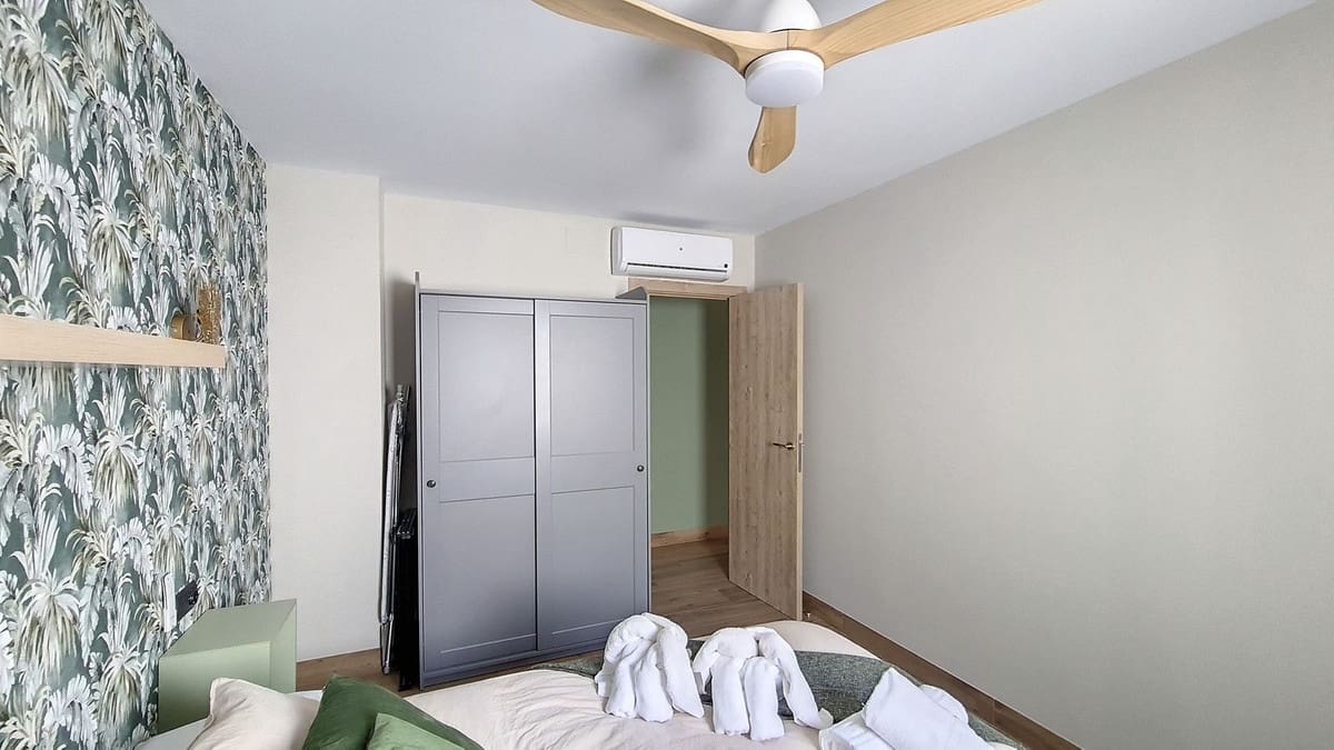 5 makuuhuone Kaupallinen myytävänä paikassa Competa mukana uima-altaan - 619 000 € (Ref: 8410789)