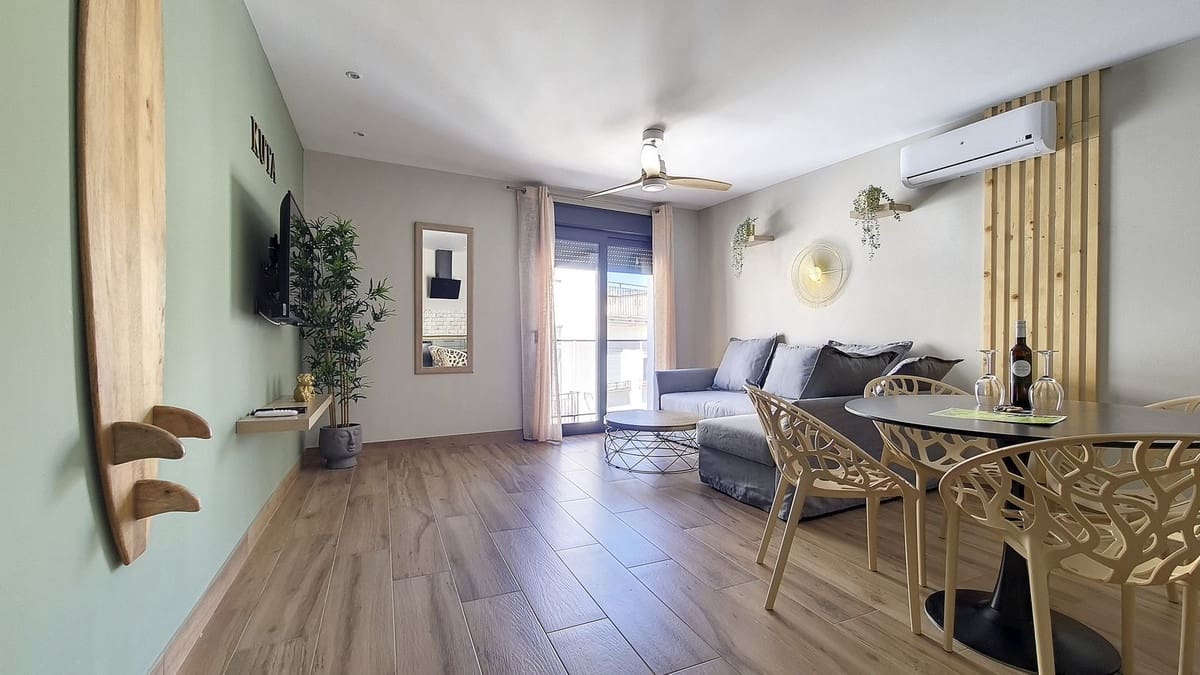 5 makuuhuone Kaupallinen myytävänä paikassa Competa mukana uima-altaan - 619 000 € (Ref: 8410789)