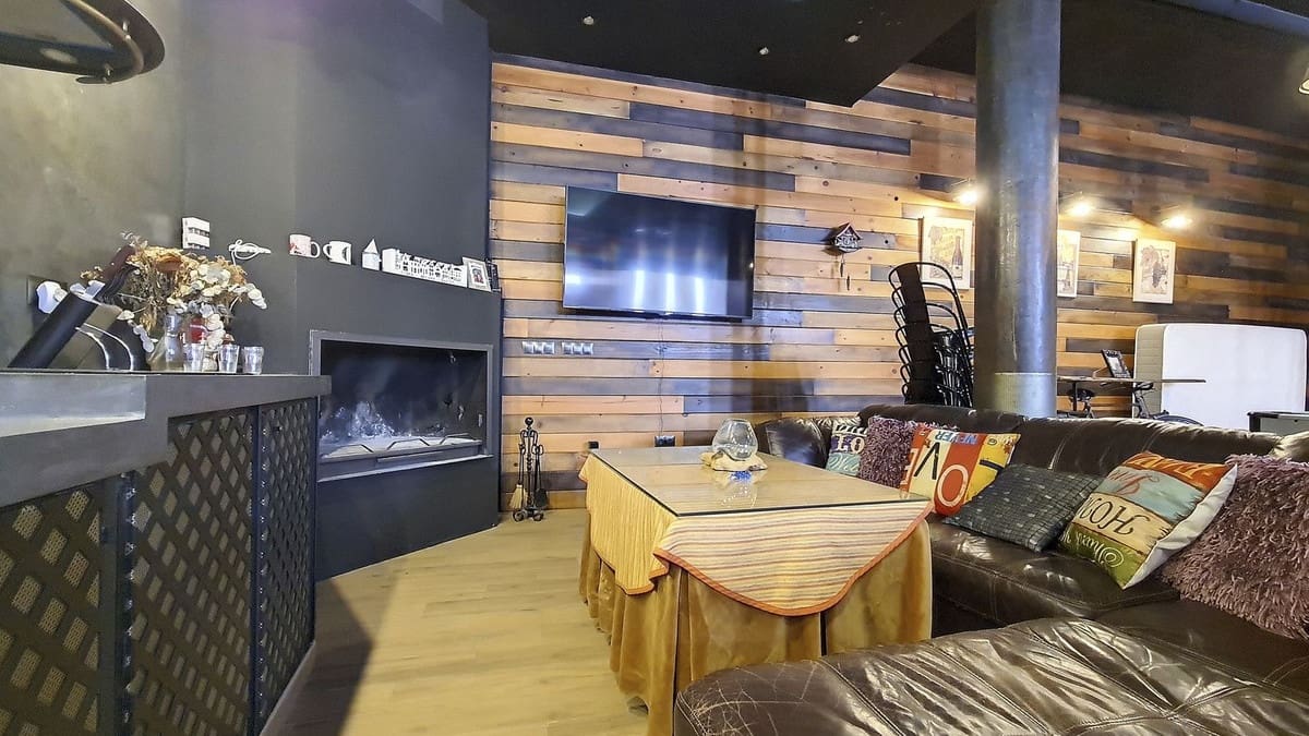 5 makuuhuone Kaupallinen myytävänä paikassa Competa mukana uima-altaan - 619 000 € (Ref: 8410789)