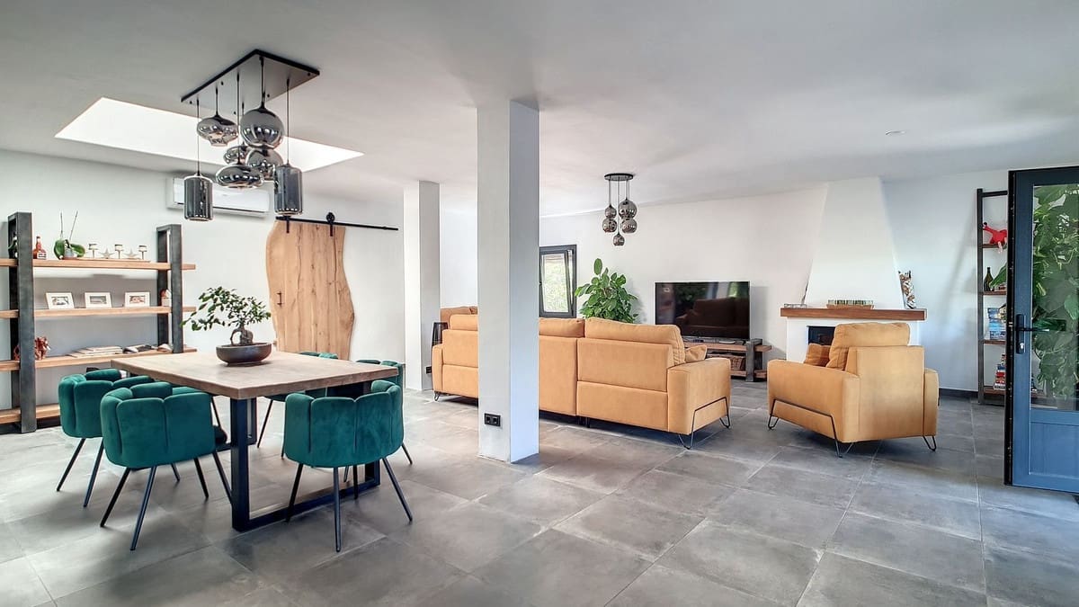 3 quarto Quinta/Casa Rural para venda em Velez-Malaga com piscina garagem - 1 225 000 € (Ref: 8410791)