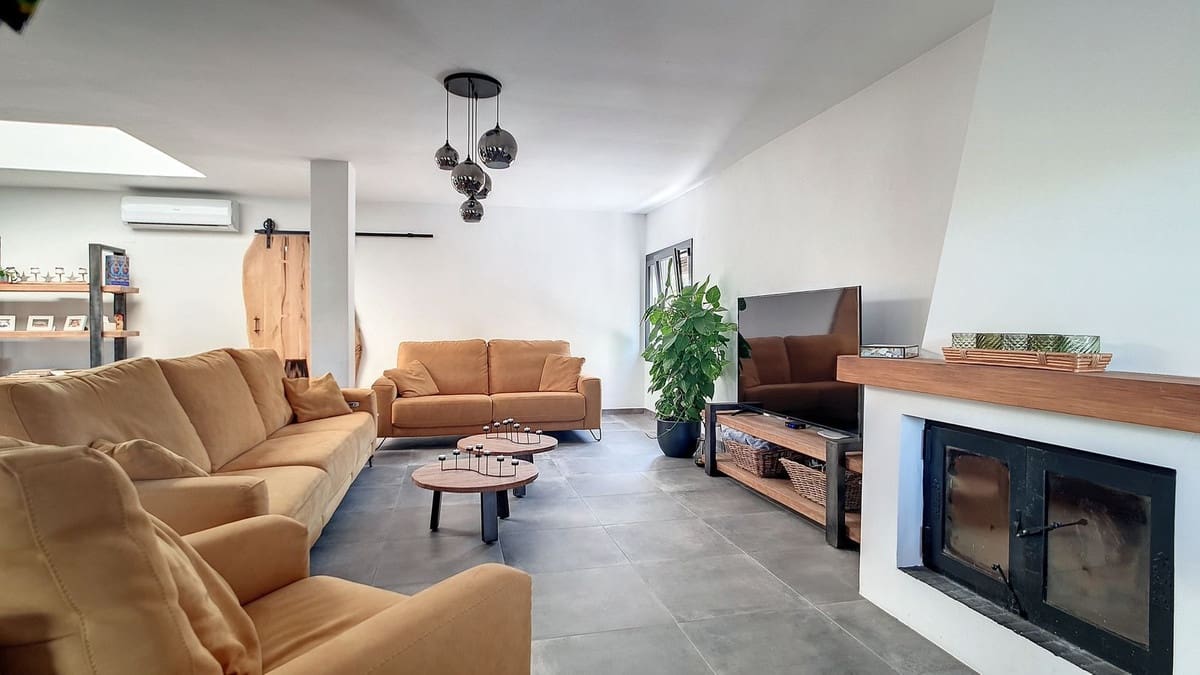 3 quarto Quinta/Casa Rural para venda em Velez-Malaga com piscina garagem - 1 225 000 € (Ref: 8410791)