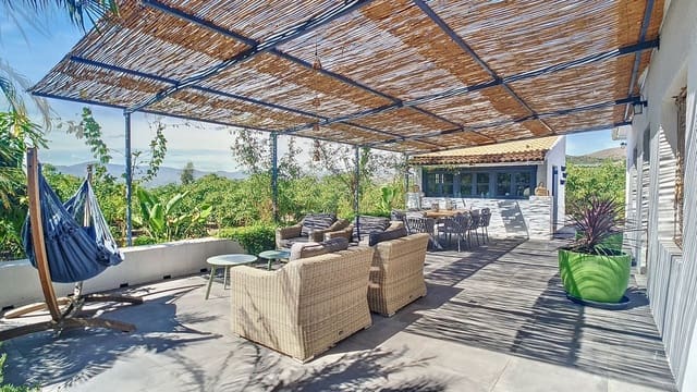 3 sovrum Finca/Hus på landet till salu i Vélez-Málaga med pool garage - 1 225 000 € (Ref: 8410791)