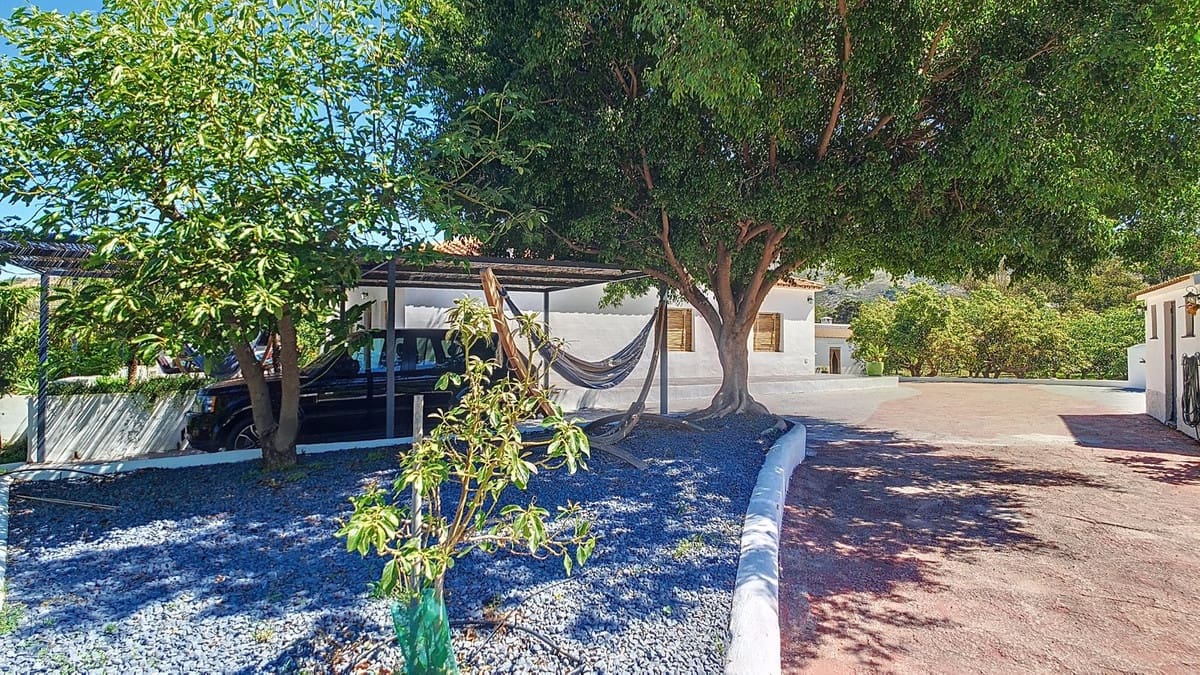 3 quarto Quinta/Casa Rural para venda em Velez-Malaga com piscina garagem - 1 225 000 € (Ref: 8410791)