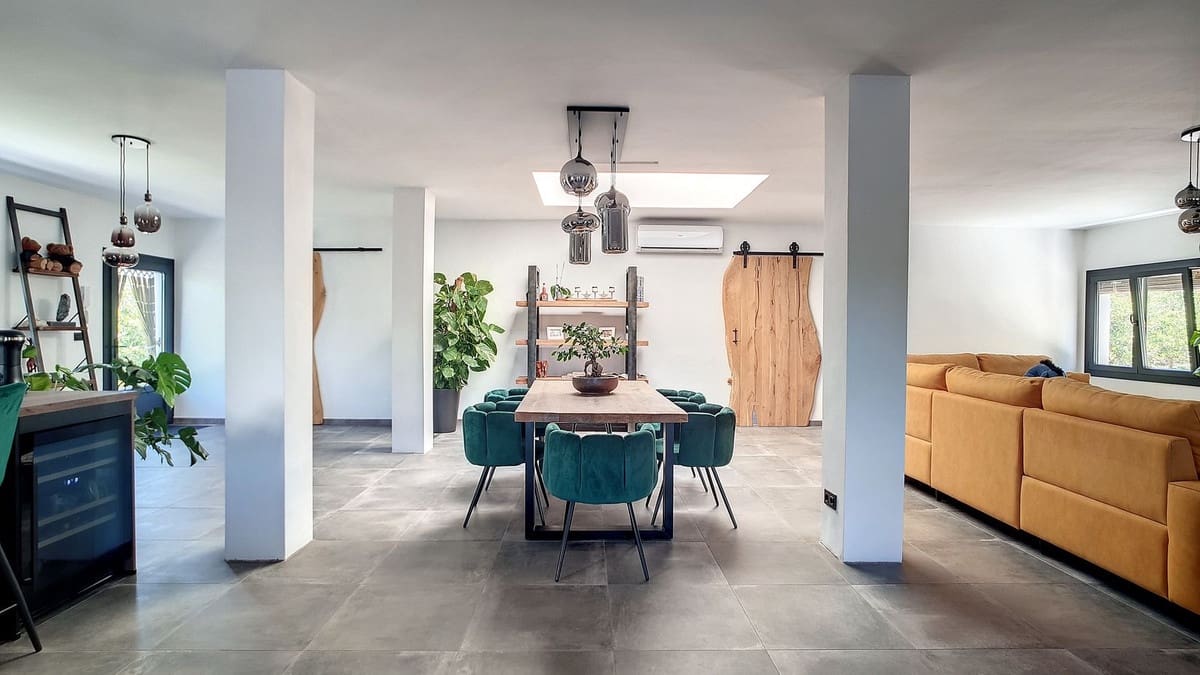 3 soveværelse Finca/Landehus til salg i Velez-Malaga med swimmingpool garage - € 1.150.000 (Ref: 8410791)