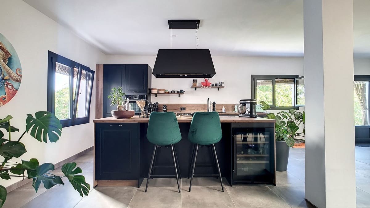 3 soveværelse Finca/Landehus til salg i Velez-Malaga med swimmingpool garage - € 1.150.000 (Ref: 8410791)