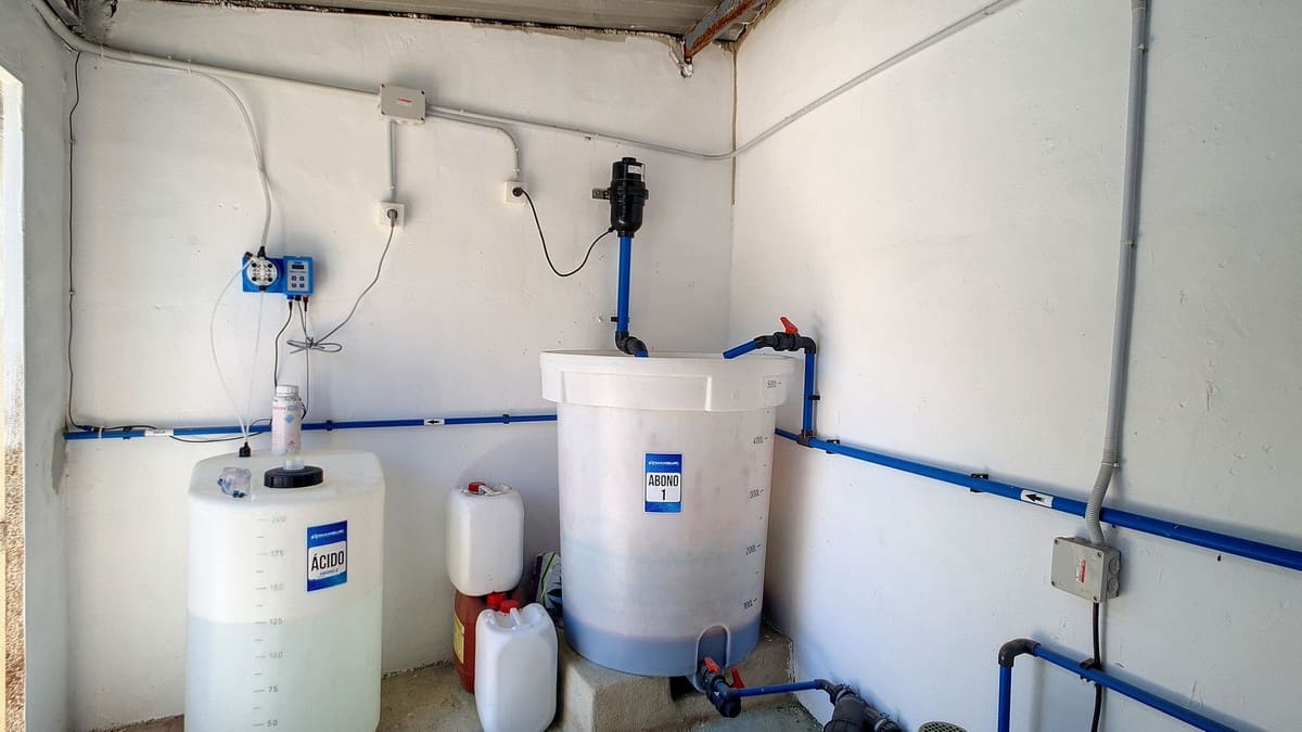 3 soveværelse Finca/Landehus til salg i Velez-Malaga med swimmingpool garage - € 1.150.000 (Ref: 8410791)