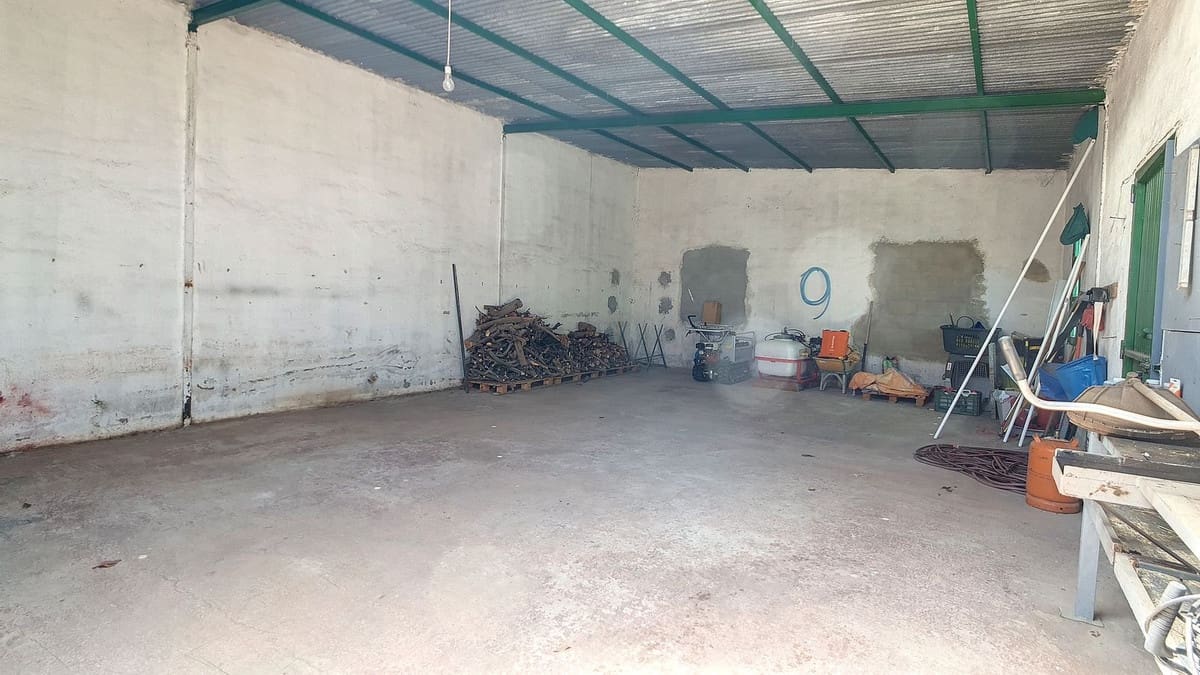 3 soveværelse Finca/Landehus til salg i Velez-Malaga med swimmingpool garage - € 1.150.000 (Ref: 8410791)