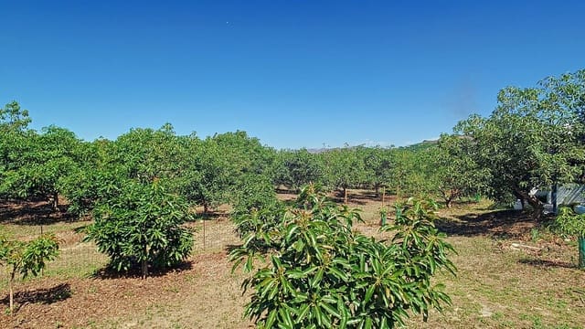 3 soveværelse Finca/Landehus til salg i Vélez-Málaga med swimmingpool garage - € 1.150.000 (Ref: 8410791)