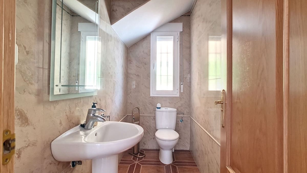 4 quarto Moradia para venda em Arenas com piscina garagem - 629 000 € (Ref: 8410792)