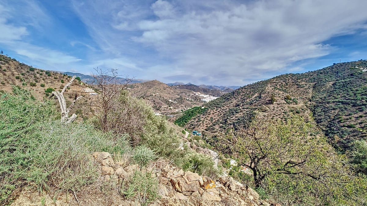 3 quarto Moradia para venda em Arenas com piscina garagem - 695 000 € (Ref: 8410795)