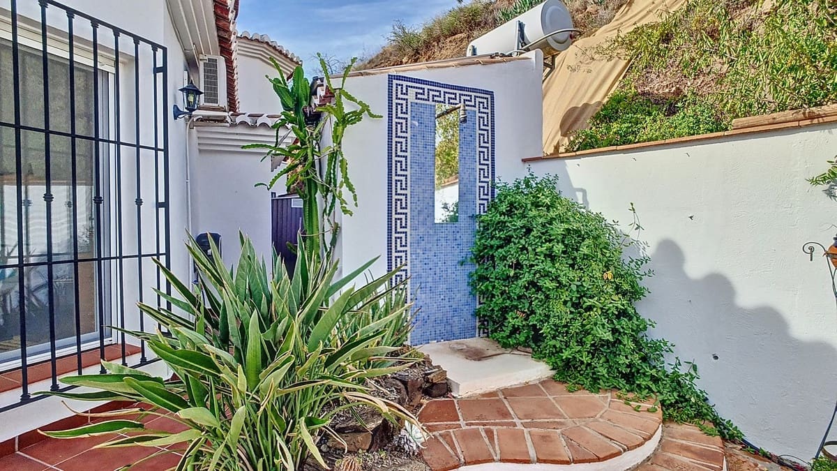 3 quarto Moradia para venda em Arenas com piscina garagem - 695 000 € (Ref: 8410795)