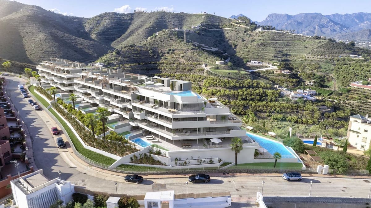 3 bedroom Apartment for sale in Nerja with pool garage - € 999,900 (Ref: 8410799)
