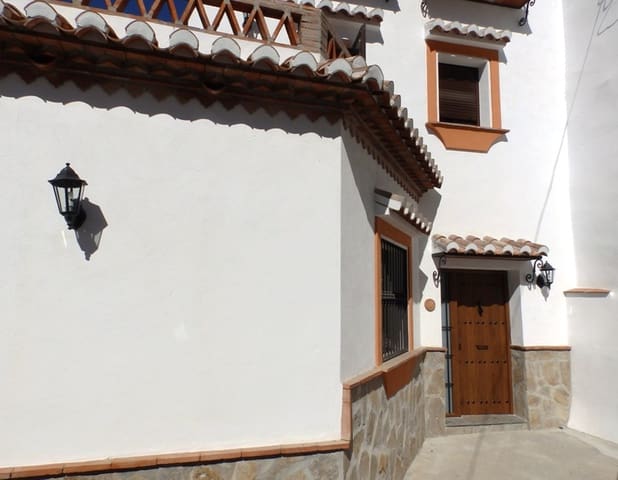 3 chambre Maison de Ville à vendre à Salares avec piscine - 209 000 € (Ref: 8410822)