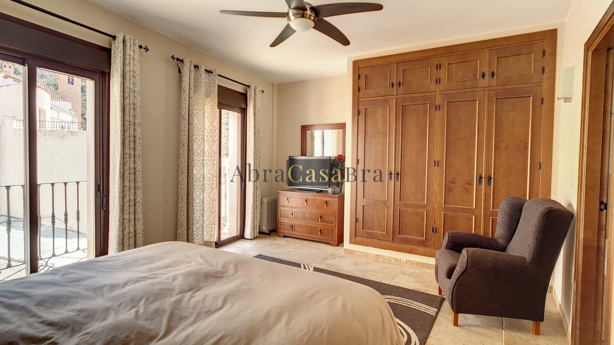 3 chambre Maison de Ville à vendre à Salares avec piscine - 209 000 € (Ref: 8410822)