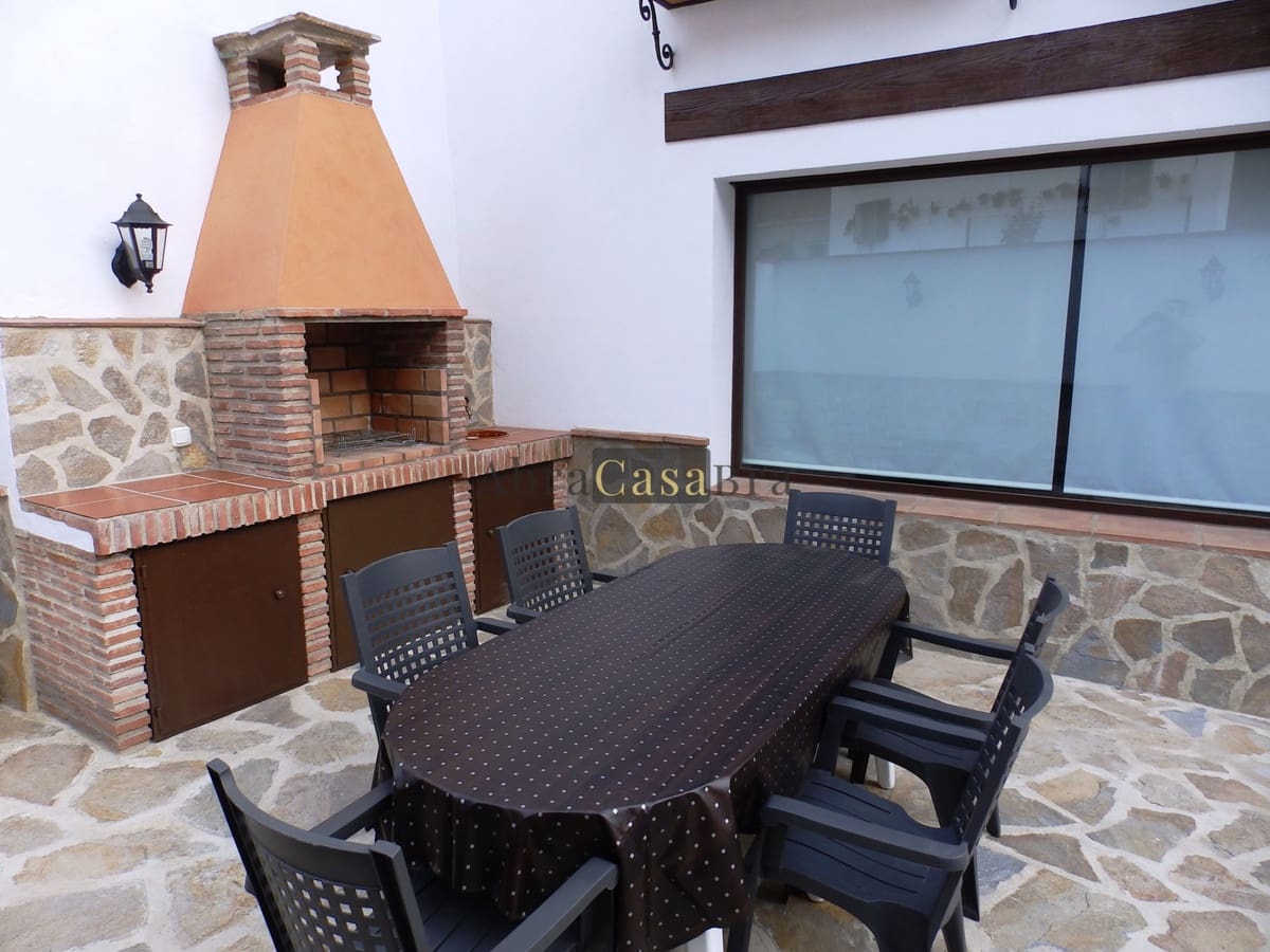 3 chambre Maison de Ville à vendre à Salares avec piscine - 209 000 € (Ref: 8410822)