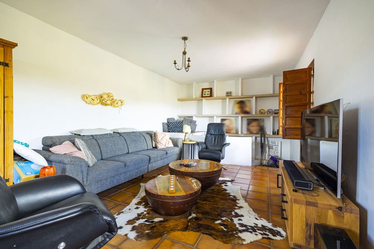 8 sovrum Villa till salu i Comares med pool garage - 490 000 € (Ref: 8416613)