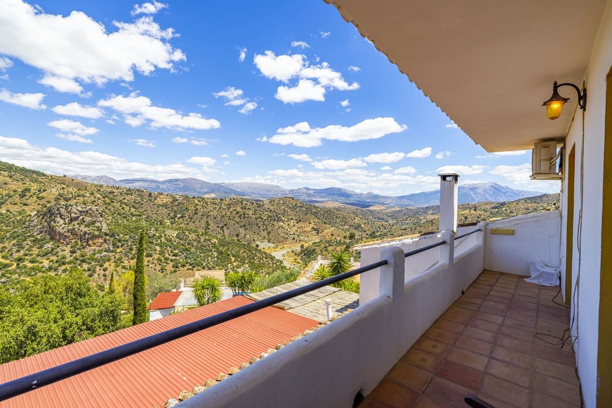 8 sovrum Villa till salu i Comares med pool garage - 490 000 € (Ref: 8416613)