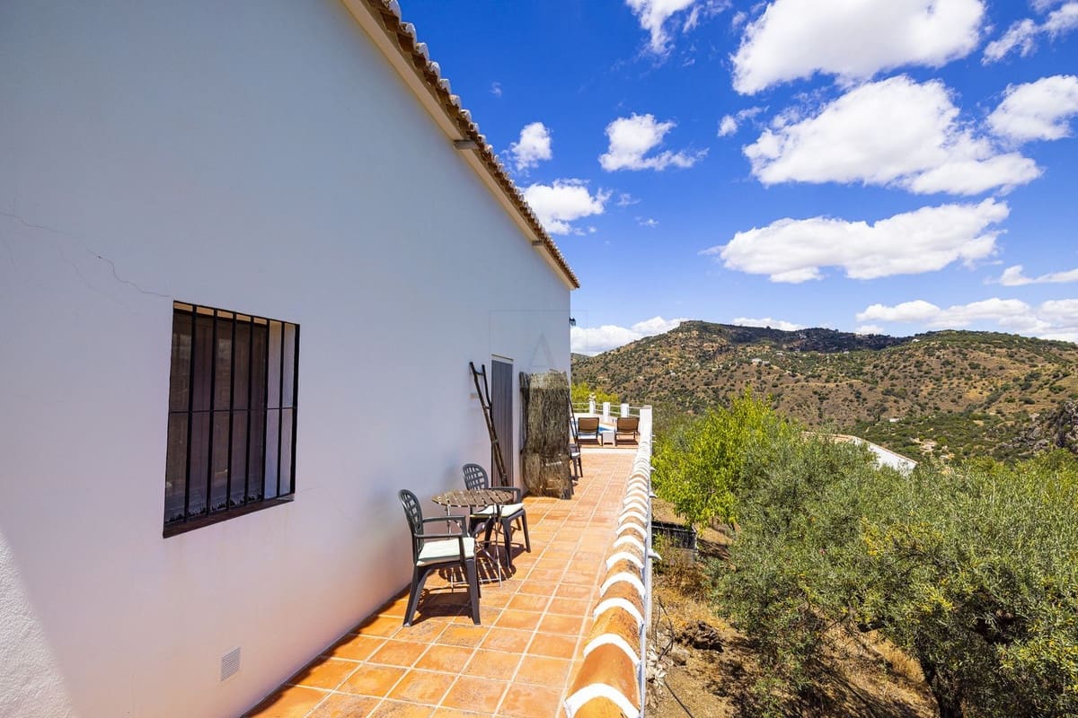 8 sovrum Villa till salu i Comares med pool garage - 490 000 € (Ref: 8416613)