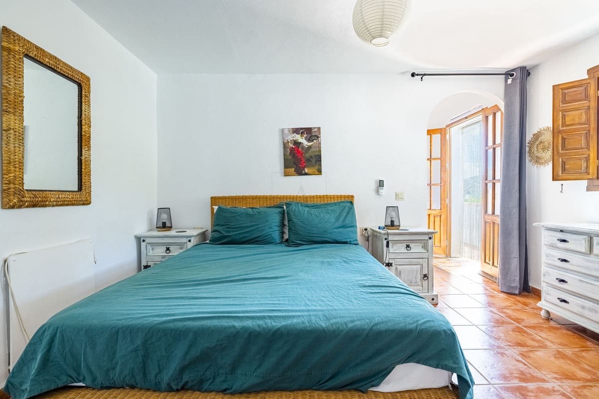 8 sovrum Villa till salu i Comares med pool garage - 490 000 € (Ref: 8416613)