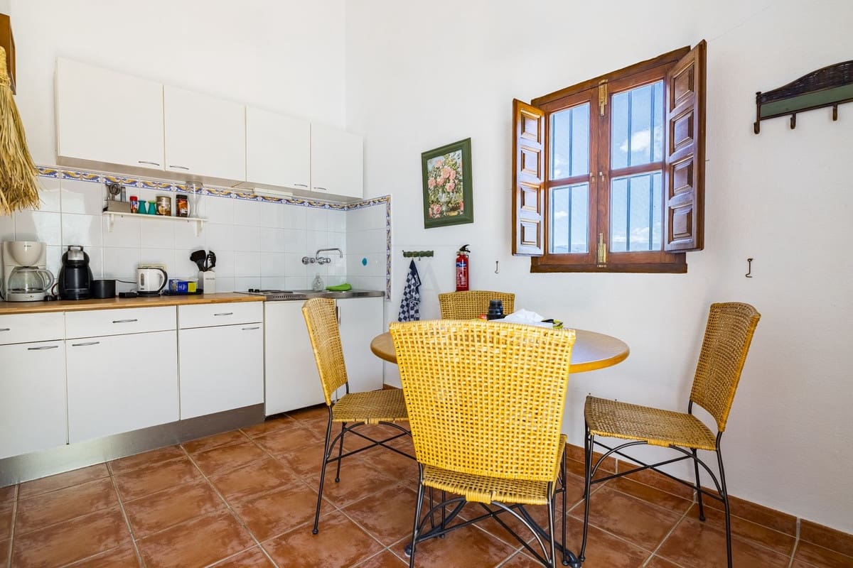 8 sovrum Villa till salu i Comares med pool garage - 490 000 € (Ref: 8416613)