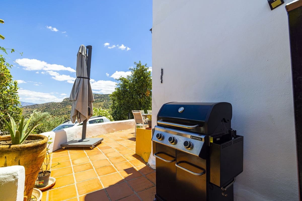 8 sovrum Villa till salu i Comares med pool garage - 490 000 € (Ref: 8416613)