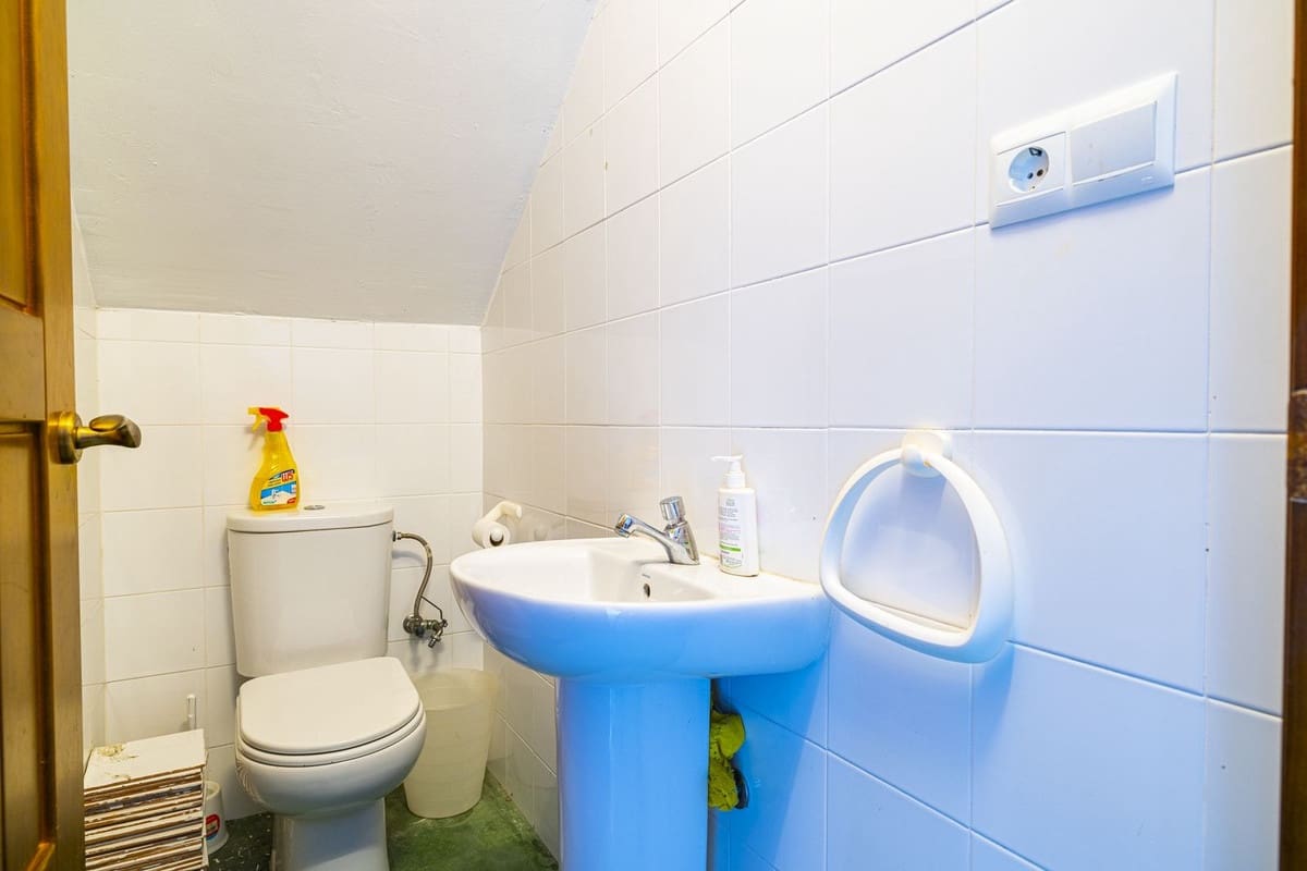 4 sovrum Villa till salu i Sayalonga med pool garage - 629 000 € (Ref: 8439708)