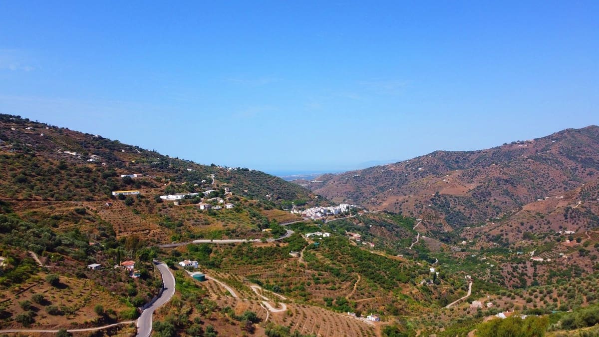 4 sovrum Villa till salu i Sayalonga med pool garage - 629 000 € (Ref: 8439708)