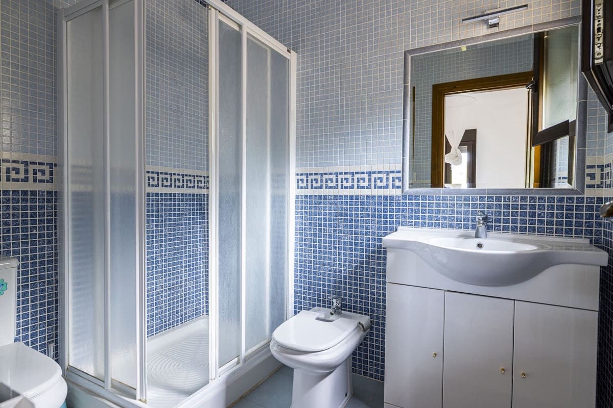 4 sovrum Villa till salu i Sayalonga med pool garage - 629 000 € (Ref: 8439708)