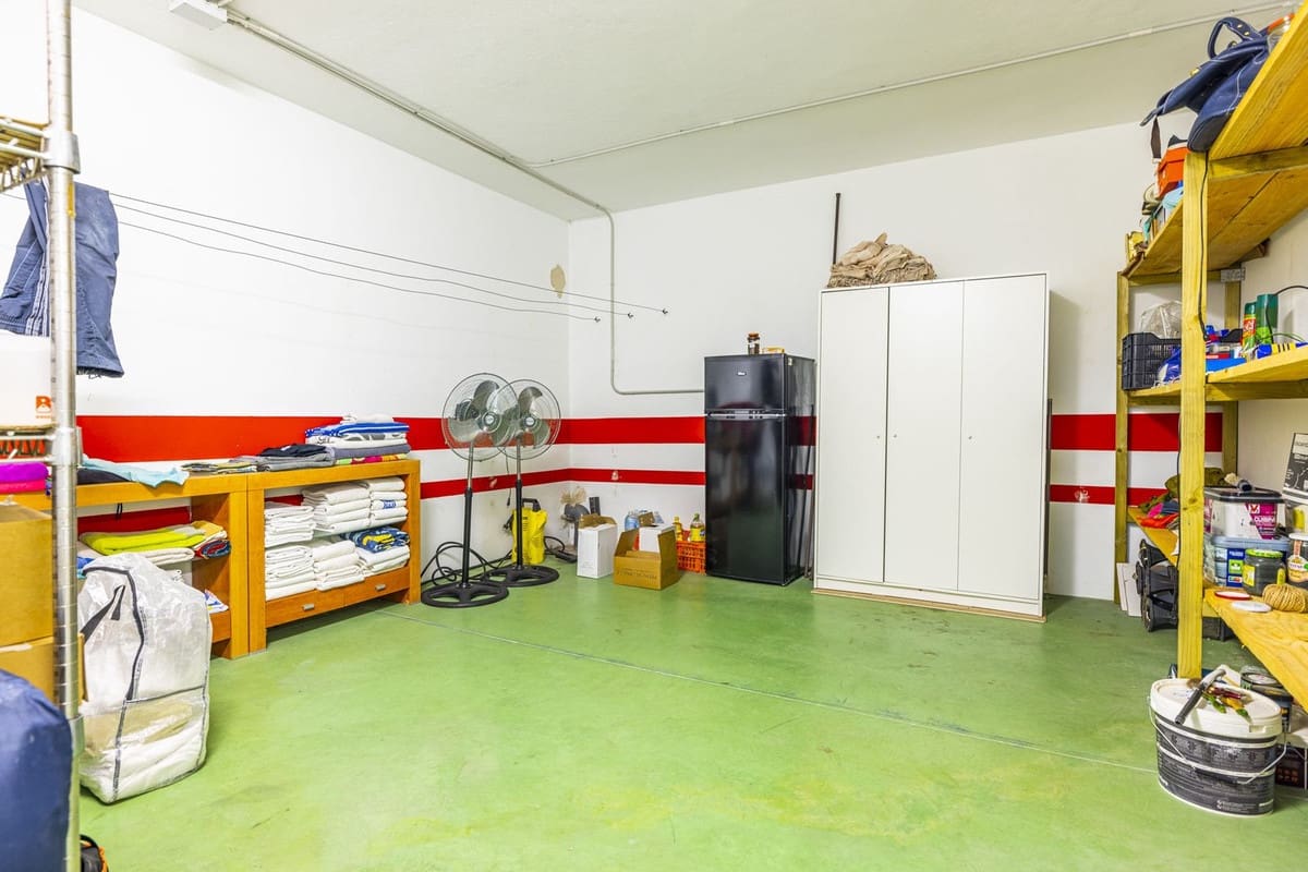 4 sovrum Villa till salu i Sayalonga med pool garage - 629 000 € (Ref: 8439708)