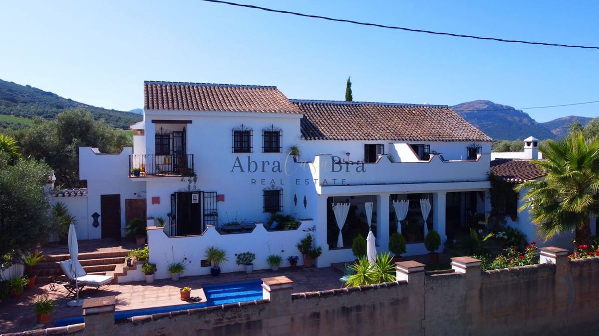 7 chambre Finca/Maison de Campagne à vendre à Villanueva del Trabuco avec piscine garage - 945 000 € (Ref: 8470553)