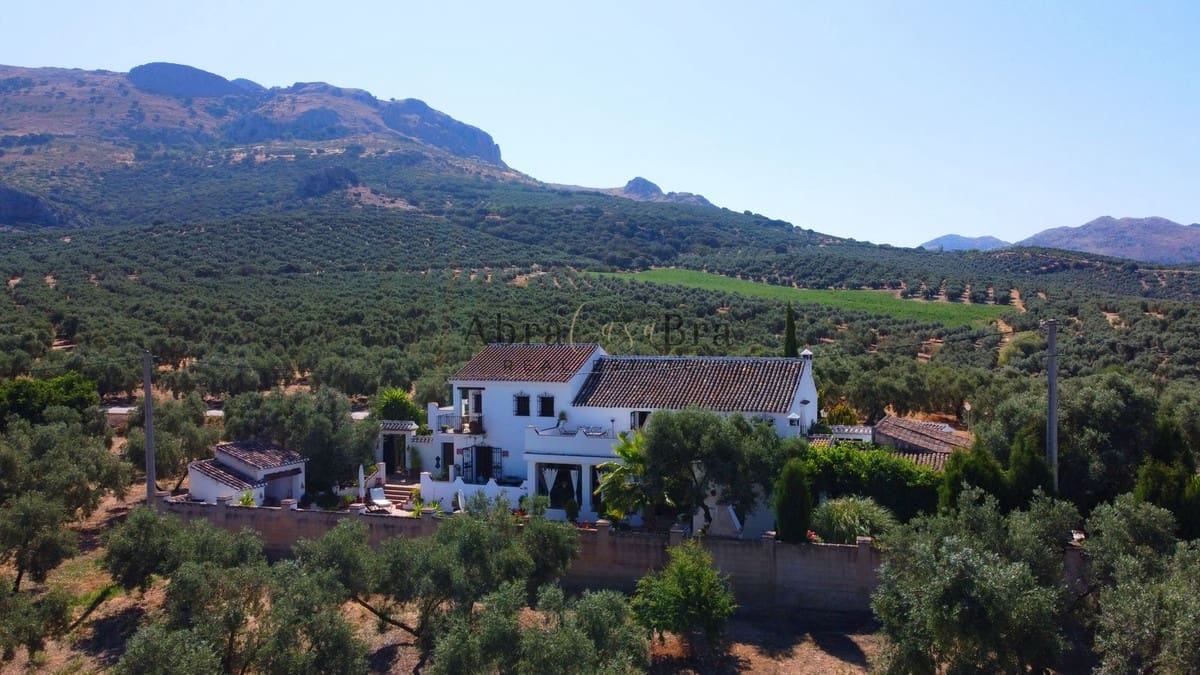 7 chambre Finca/Maison de Campagne à vendre à Villanueva del Trabuco avec piscine garage - 945 000 € (Ref: 8470553)