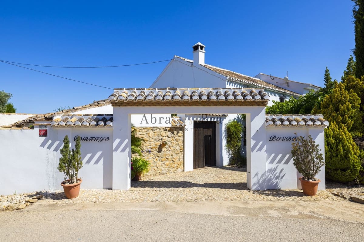 7 chambre Finca/Maison de Campagne à vendre à Villanueva del Trabuco avec piscine garage - 945 000 € (Ref: 8470553)