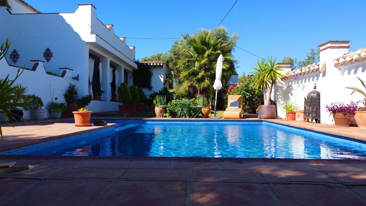 7 chambre Finca/Maison de Campagne à vendre à Villanueva del Trabuco avec piscine garage - 945 000 € (Ref: 8470553)