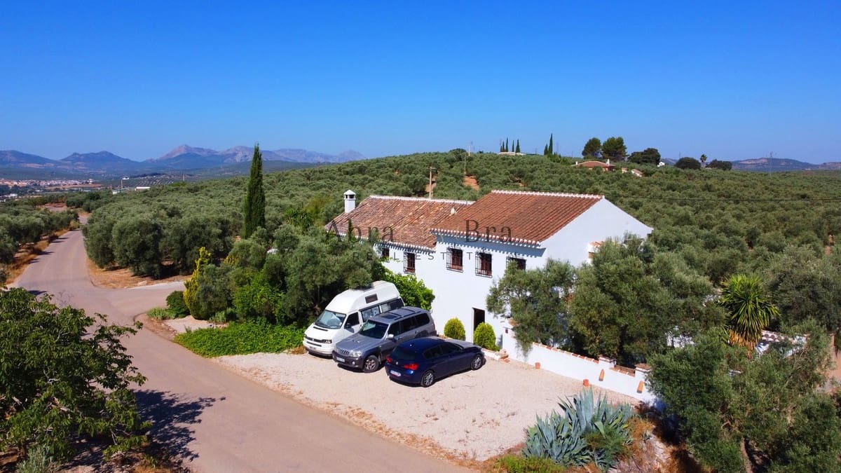 7 chambre Finca/Maison de Campagne à vendre à Villanueva del Trabuco avec piscine garage - 945 000 € (Ref: 8470553)