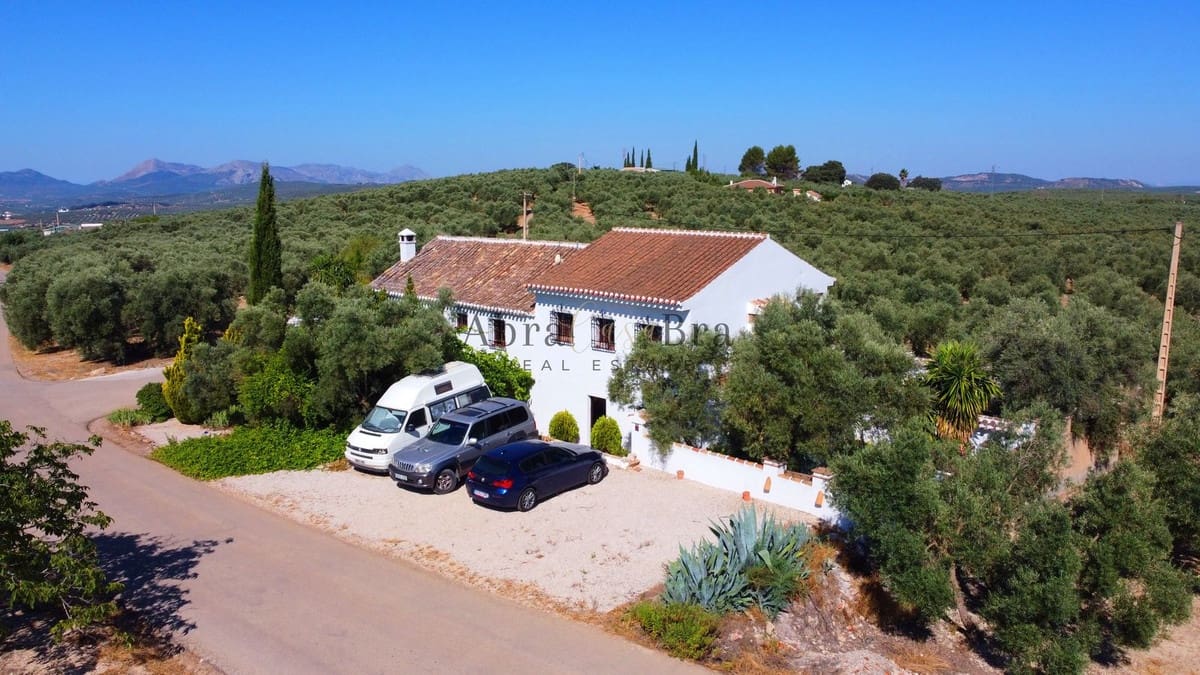 7 chambre Finca/Maison de Campagne à vendre à Villanueva del Trabuco avec piscine garage - 945 000 € (Ref: 8470553)