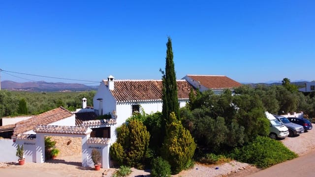 7 chambre Finca/Maison de Campagne à vendre à Villanueva del Trabuco avec piscine garage - 945 000 € (Ref: 8470553)