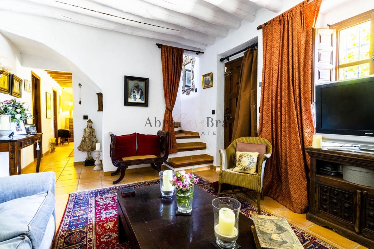 7 chambre Finca/Maison de Campagne à vendre à Villanueva del Trabuco avec piscine garage - 945 000 € (Ref: 8470553)