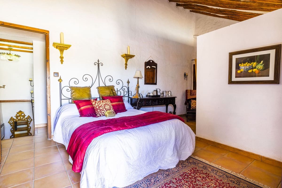 7 chambre Finca/Maison de Campagne à vendre à Villanueva del Trabuco avec piscine garage - 945 000 € (Ref: 8470553)