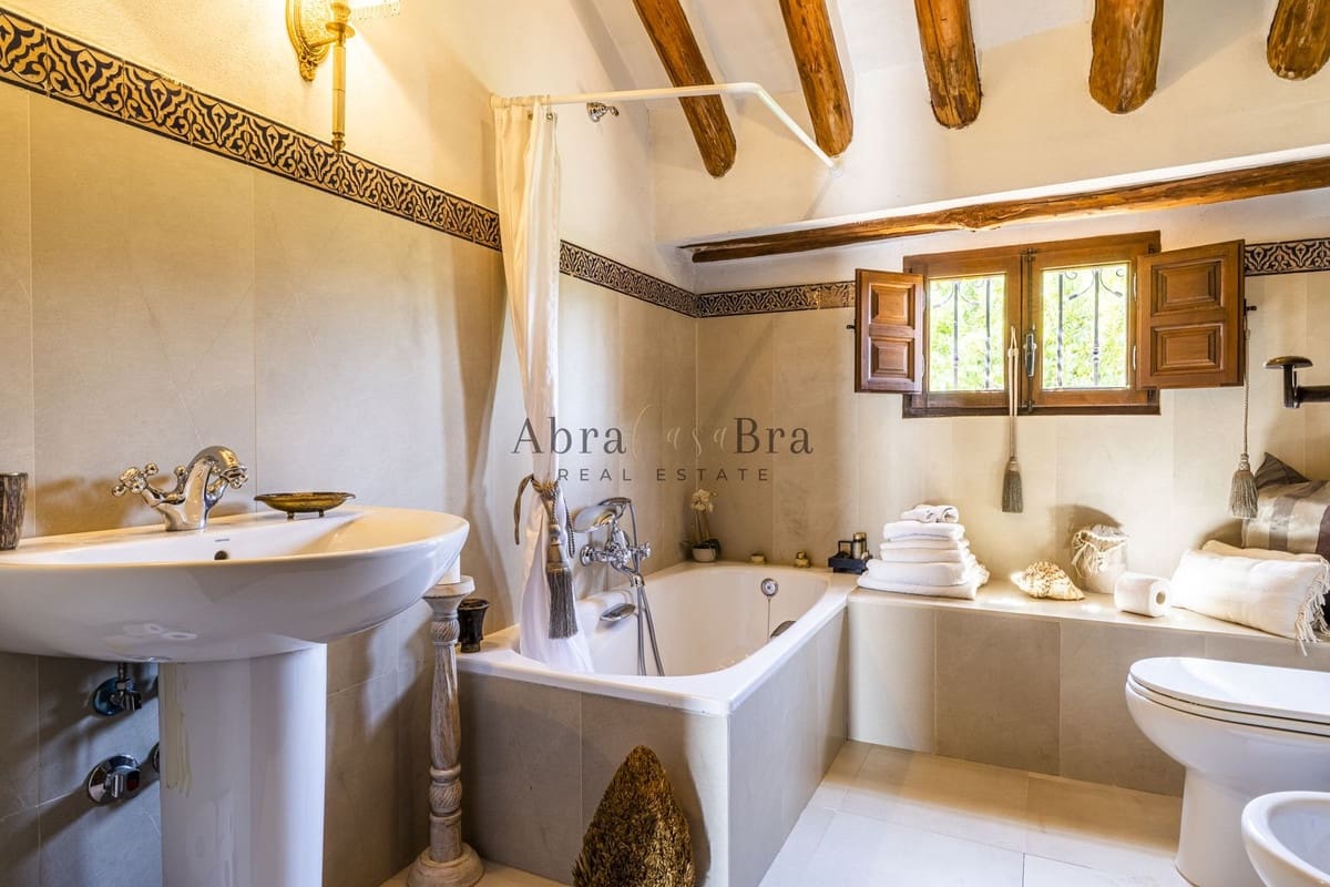 7 chambre Finca/Maison de Campagne à vendre à Villanueva del Trabuco avec piscine garage - 945 000 € (Ref: 8470553)