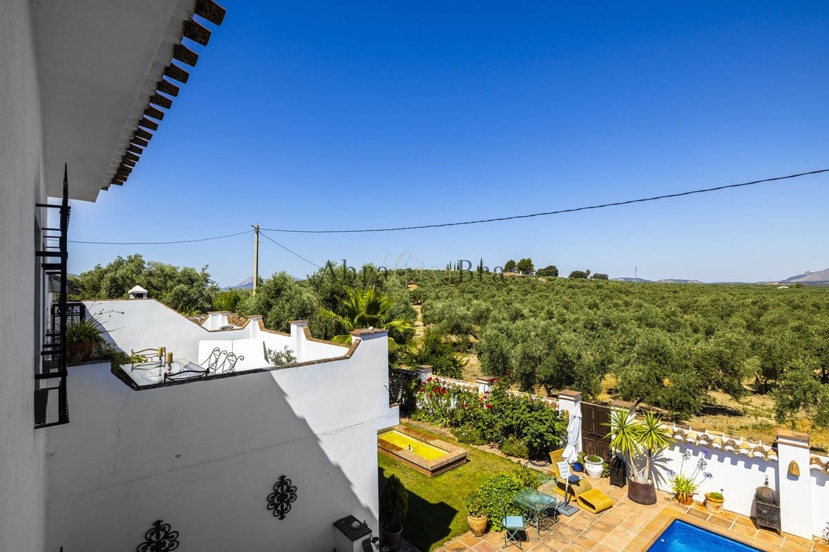 7 chambre Finca/Maison de Campagne à vendre à Villanueva del Trabuco avec piscine garage - 945 000 € (Ref: 8470553)