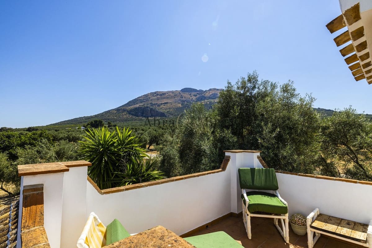 7 chambre Finca/Maison de Campagne à vendre à Villanueva del Trabuco avec piscine garage - 945 000 € (Ref: 8470553)