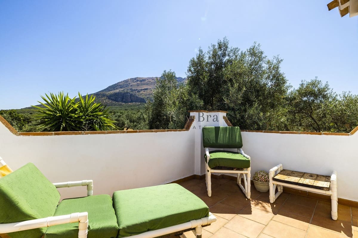 7 chambre Finca/Maison de Campagne à vendre à Villanueva del Trabuco avec piscine garage - 945 000 € (Ref: 8470553)