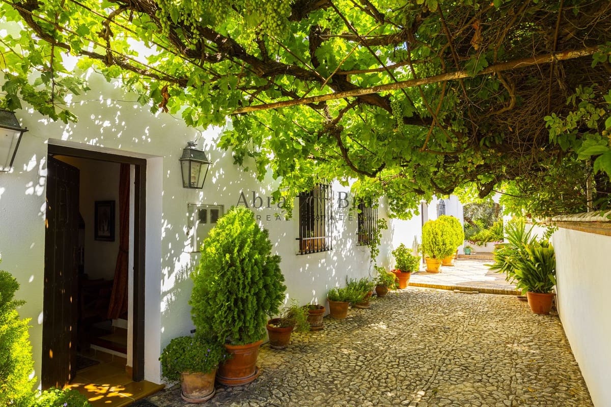 7 chambre Finca/Maison de Campagne à vendre à Villanueva del Trabuco avec piscine garage - 945 000 € (Ref: 8470553)