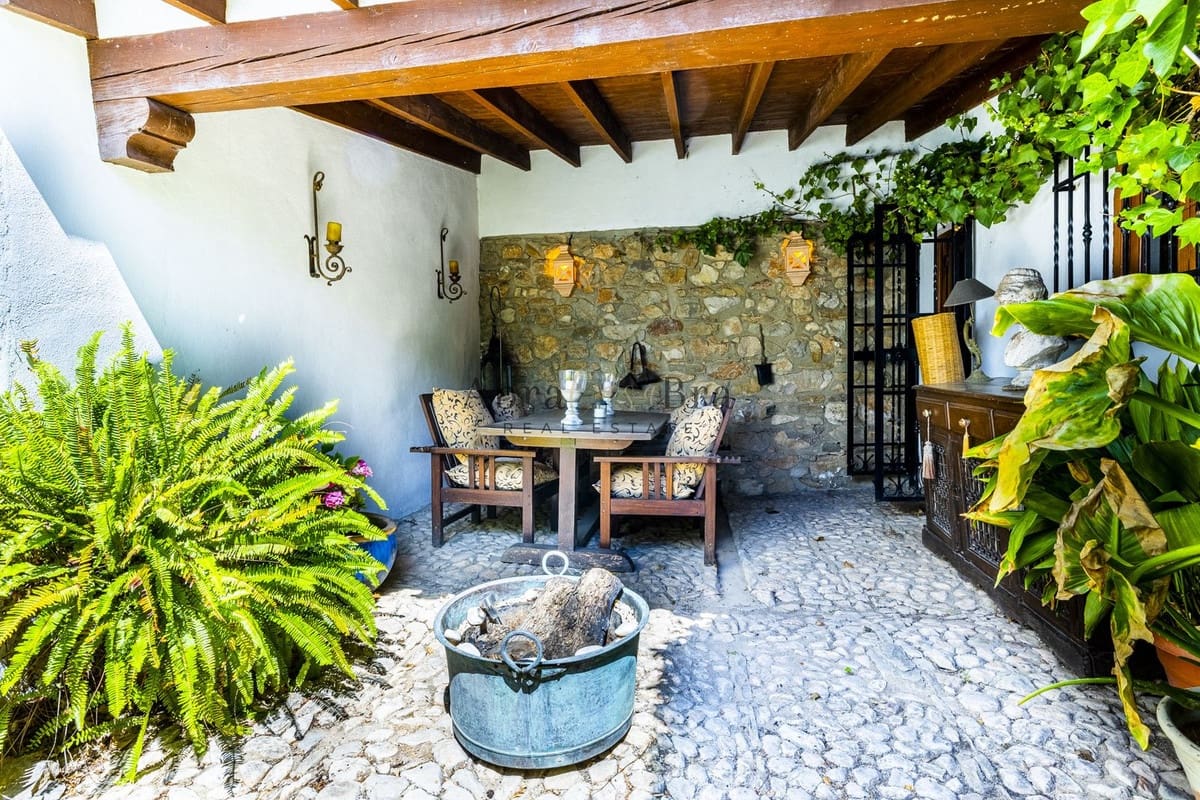 7 chambre Finca/Maison de Campagne à vendre à Villanueva del Trabuco avec piscine garage - 945 000 € (Ref: 8470553)