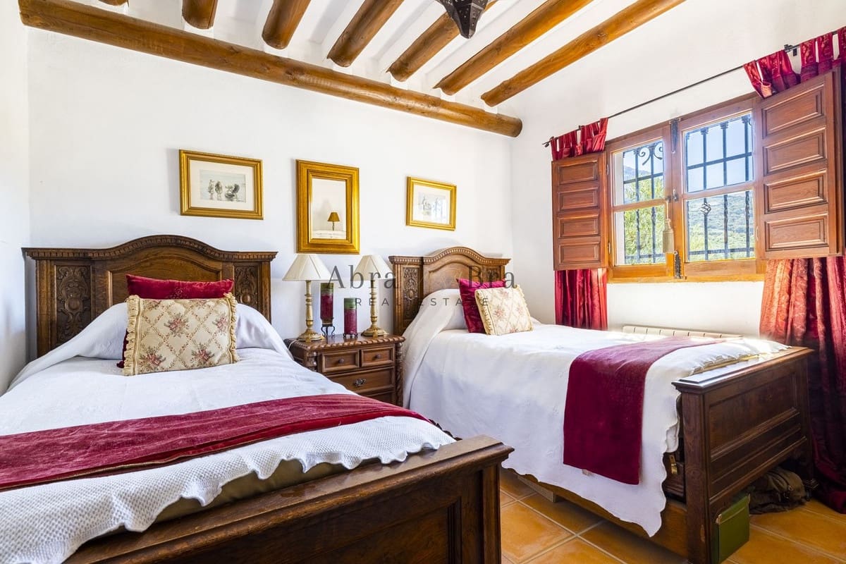 7 chambre Finca/Maison de Campagne à vendre à Villanueva del Trabuco avec piscine garage - 945 000 € (Ref: 8470553)