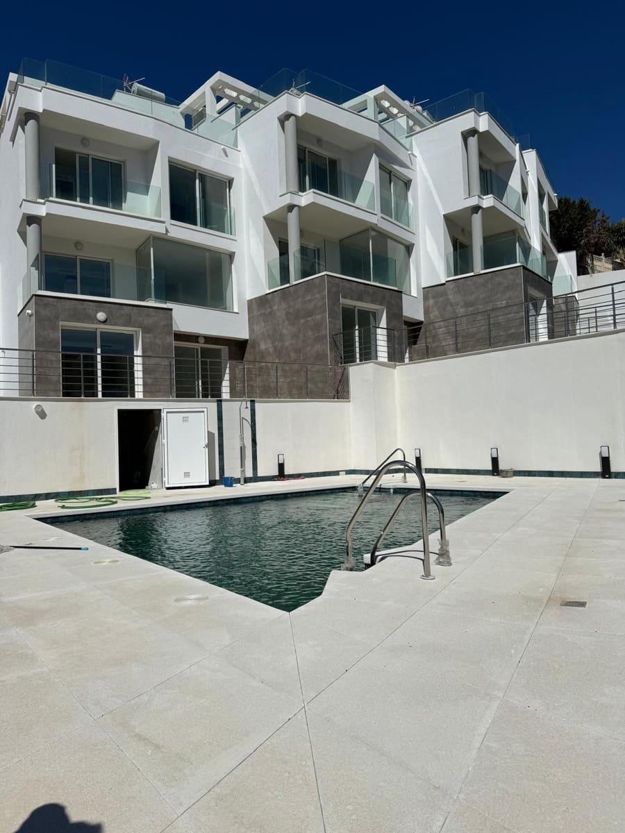 3 soveværelse Byhus til salg i Fuengirola med swimmingpool garage - € 479.000 (Ref: 8476687)