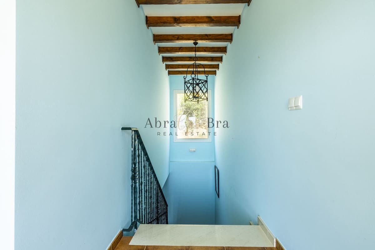 4 soveværelse Villa til salg i Comares med garage - € 700.000 (Ref: 8477210)