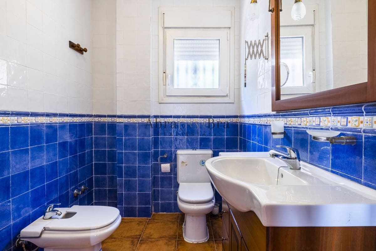 4 soveværelse Villa til salg i Comares med garage - € 700.000 (Ref: 8477210)