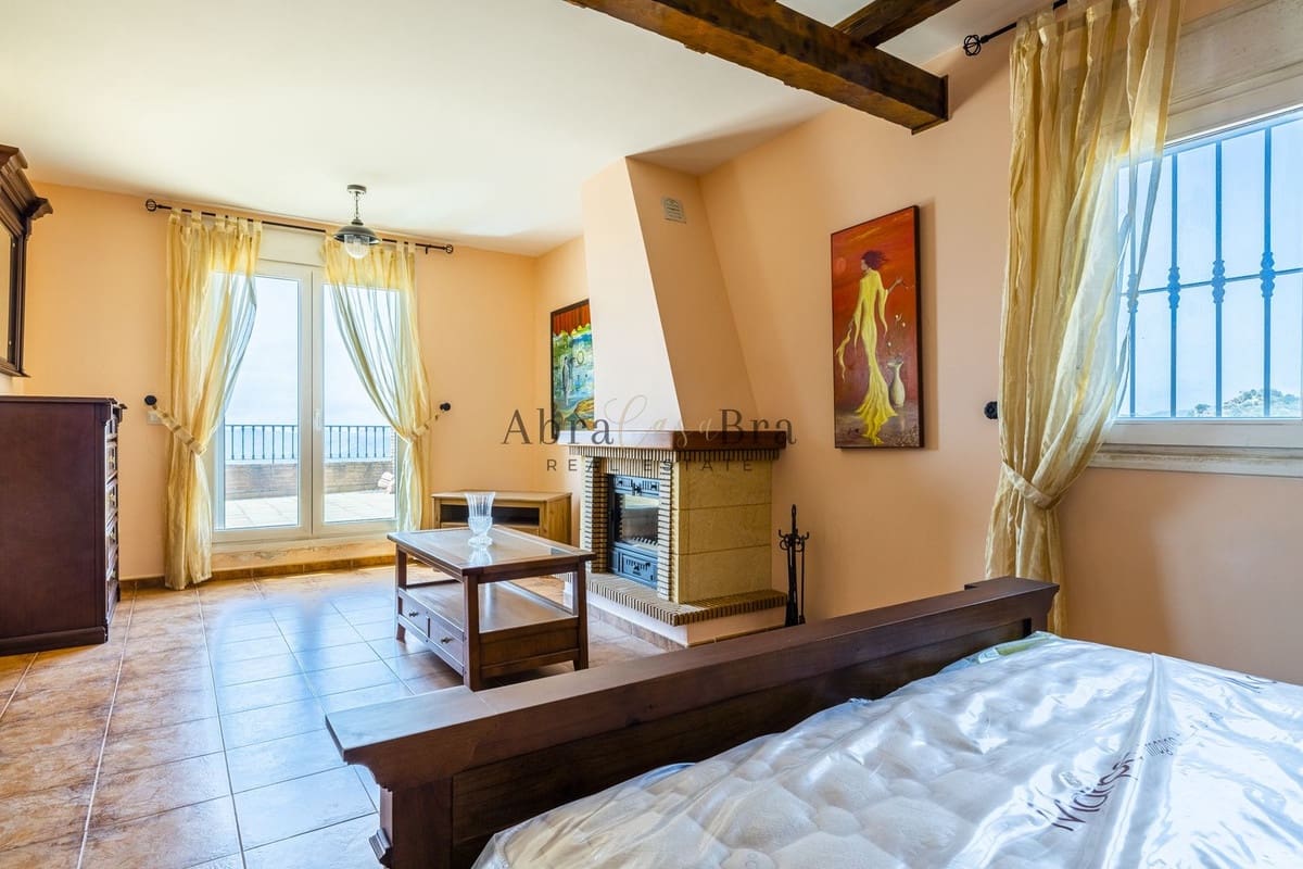 4 soveværelse Villa til salg i Comares med garage - € 700.000 (Ref: 8477210)