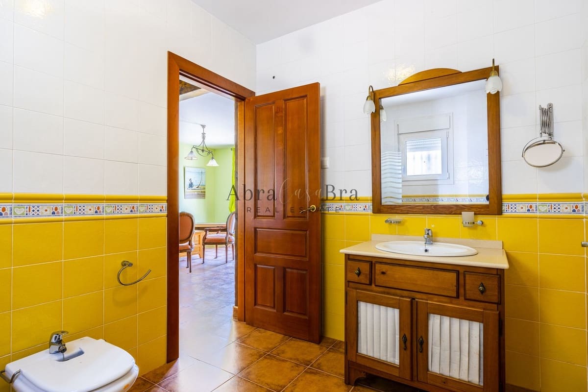 4 soveværelse Villa til salg i Comares med garage - € 700.000 (Ref: 8477210)